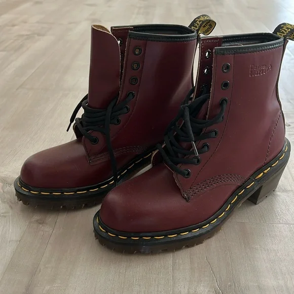 Dr. Martens Clemency Lace-Up Boots in Burgundy Cherry Red SZ 6 (US) SZ 4 (UK) - Picture 1 of 5
